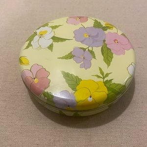 Vintage 1983 Avon Pansy Patch Mints Decorative Tin